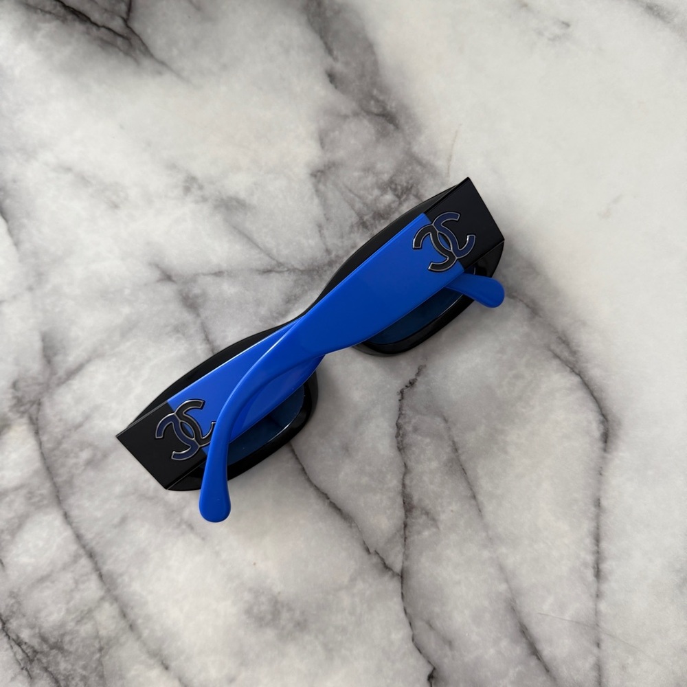 CHANEL Black & Blue Rectangular Logo Sunglasses - Bold CC Accent